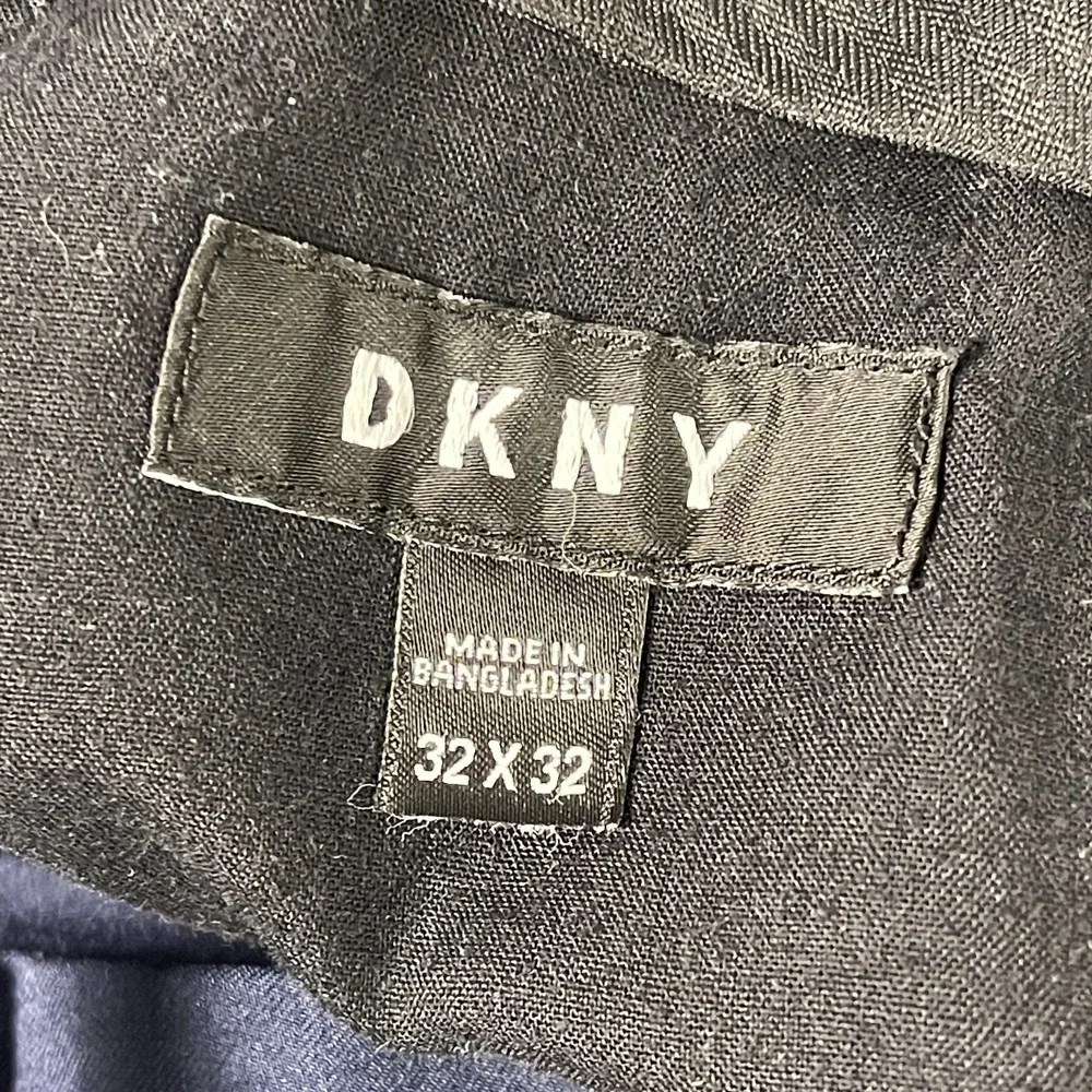 DKNY Mens 32x32 Navy Stretch Pants Slim Fit Performance Casual Dress Blue